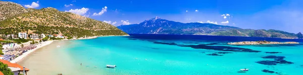 Geweldige turquoise stranden van Samos eiland - prachtige Psili Ammos. — Stockfoto