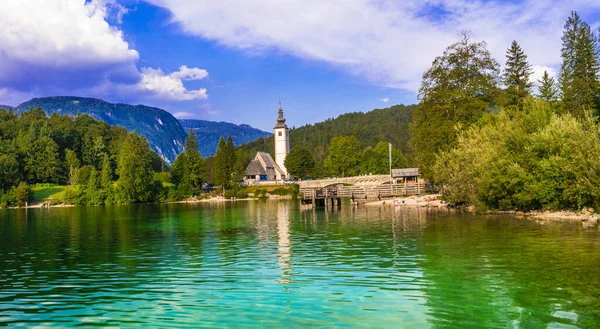 Idylliczna Sceneria Natury Piękne Szmaragdowe Jezioro Bohinj Słowenii — Zdjęcie stockowe