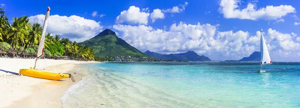 Vízi Sportok Gyönyörű Trópusi Strandon Mauritius Flic Flac — Stock Fotó