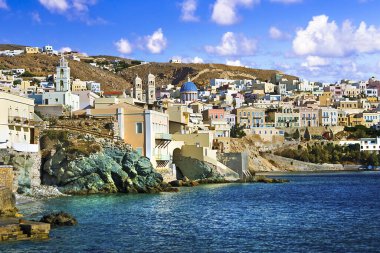 Ermoupoli şehri - Cyclades 'in güzel başkenti. Syros Adası. Yunanistan.