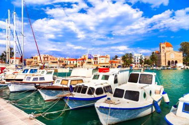 resimsel cennet gibi geleneksel Yunan adaları - Aegina, Saronik Körfez, Yunanistan