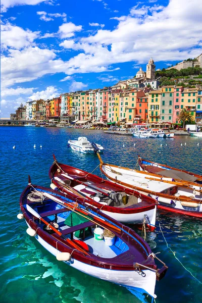 イタリアで有名な チンクテレ リグーリア州の美しいポルトヴェネレ漁村と人気のある観光スポット — ストック写真