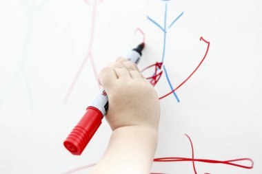 Çocuk el beyaz çizimi