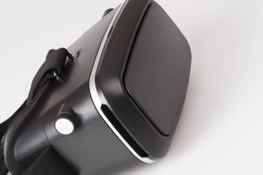 sanal gerçeklik simülatörü gözlük için smartphone üzerinde beyaz