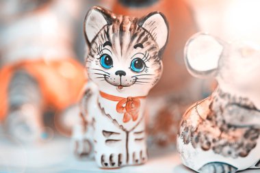 Oyuncaklar porselenden yapılmış.