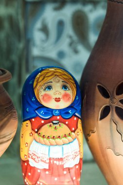 Oyuncaklar porselenden yapılmış.