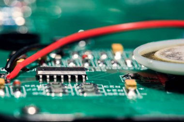 Yakın çekim bir mikroçip