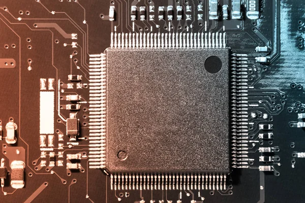 Yakın çekim bir mikroçip