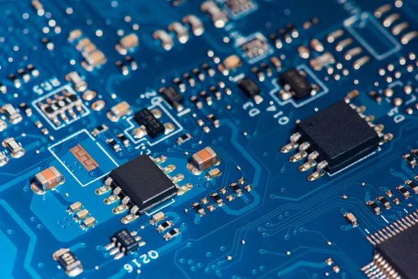 Electronic circuit board with processor, close up — Stock Photo, Image