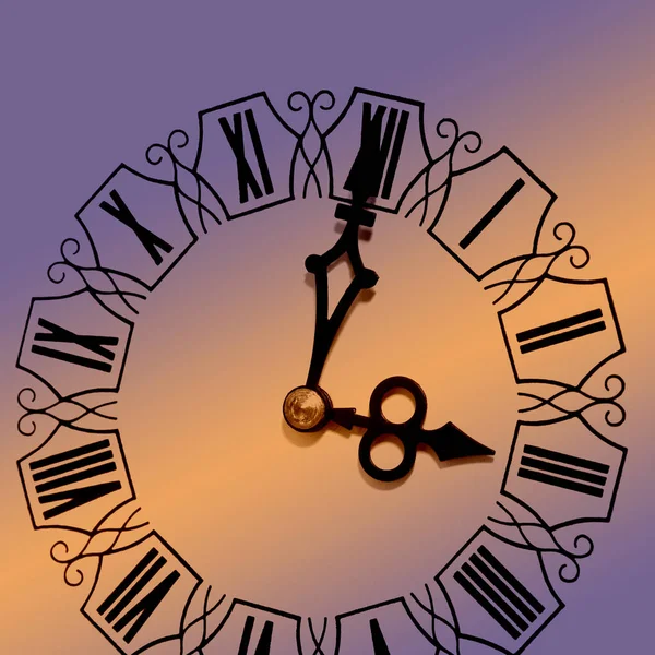 Білий годинник з римськими цифрами. — стокове фото