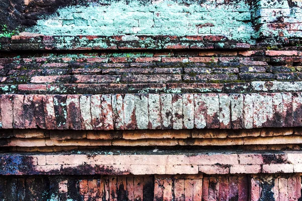 The ancient brick wall was neatly arranged and so strong that there was no space, even a small needle could not penetrate at Dhammayangyi Temple in Bagan, Myanmar. — Stock Photo, Image