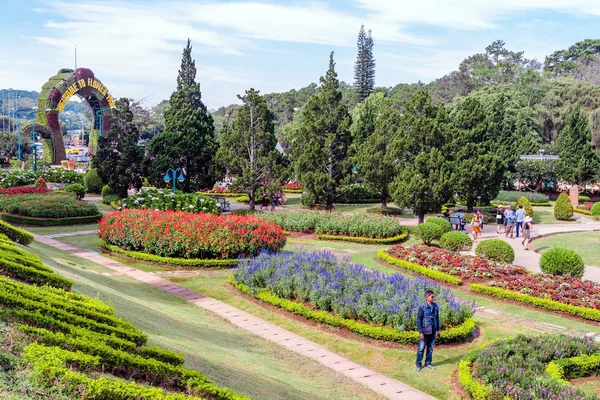 DALAT-VIETNAM-ABRIL 27, 2019: Hermoso paisaje del famoso parque de flores el 27 de abril de 2019 en DALAT, Vietnam. — Foto de Stock