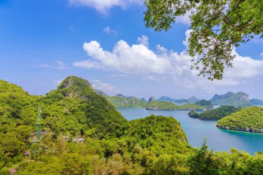 Tayland, Surat Thani Eyaleti, Tayland 'da Koh Samui yakınlarındaki Ang Tanga Ulusal Deniz Parkı manzarası.