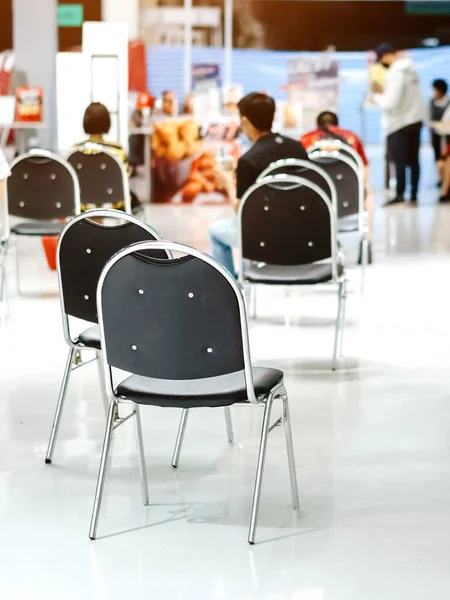 Muitas Cadeiras Para Clientes Encomendar Alimentos Esperar Para Levar Para — Fotografia de Stock