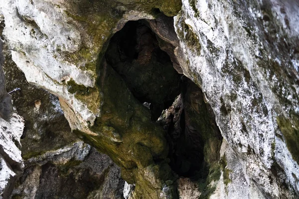 Belül Capricorn Barlangok Ausztrália Nagyon alacsony fényben — Stock Fotó