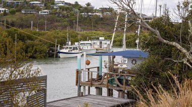 Bir Dereye Bağlı Tekneler