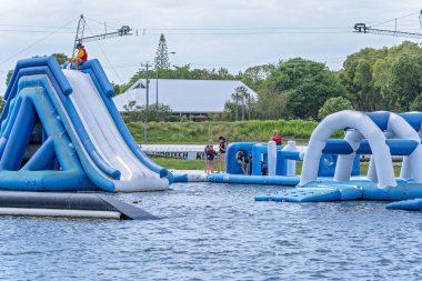 Çocuklar bir waterpark oyun