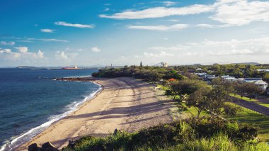 Renkli Sahil Manzarası