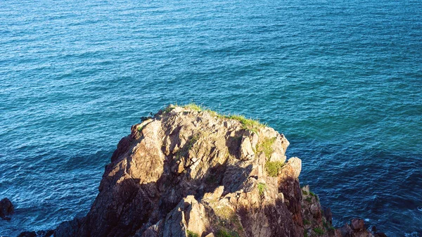 Sen eftermiddag ljus på klippiga Outcrop — Stockfoto