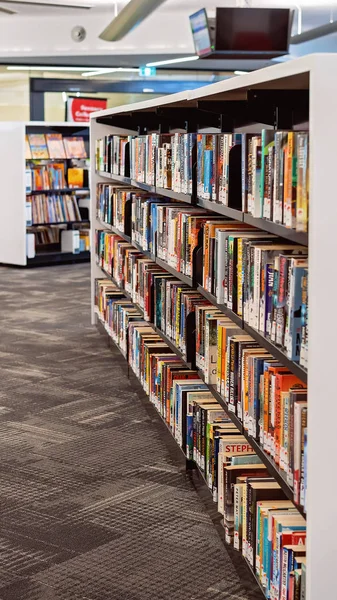 Mackay Queensland Australia Febrero 2020 Libros Biblioteca Estantes Para Uso — Foto de Stock