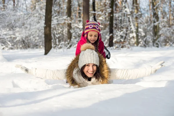 Lycklig dotter och mor — Stockfoto