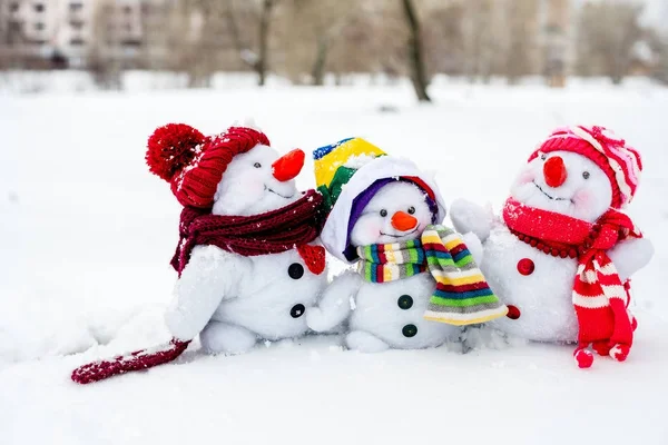 Glad snögubbe familj — Stockfoto