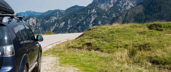 Auto voor reizen — Stockfoto