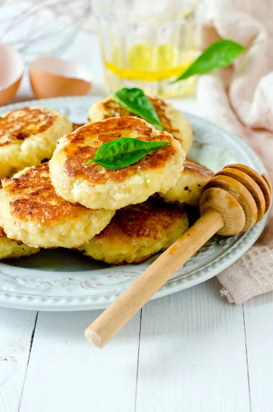 Cottage pancake con miele — Foto Stock