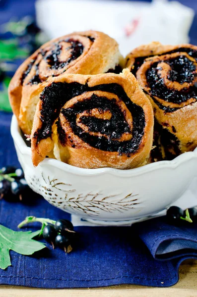 Topuz rulo ile Siyah frenk üzümü