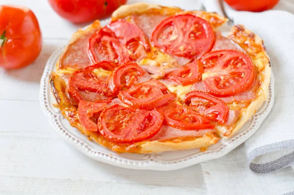 domates ve peynirli tart