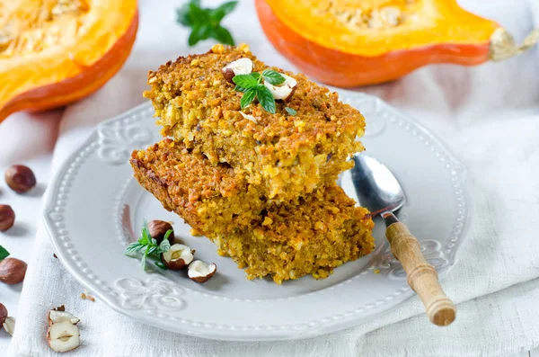 Torta de avena de calabaza con nueces —  Fotos de Stock