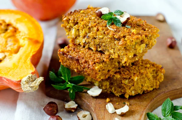 Torta de avena de calabaza con nueces — Foto de Stock