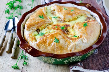 Et ve peynir ile pasta