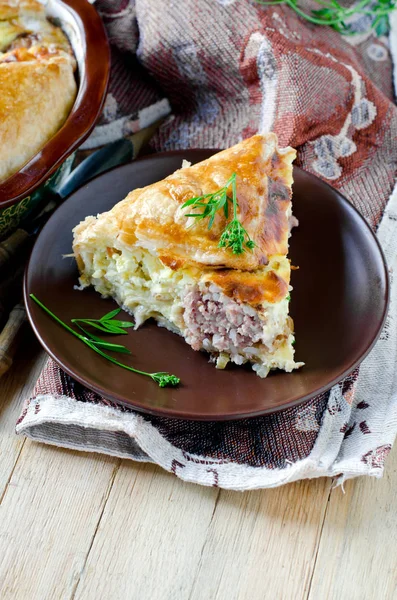 Et ve peynir ile pasta