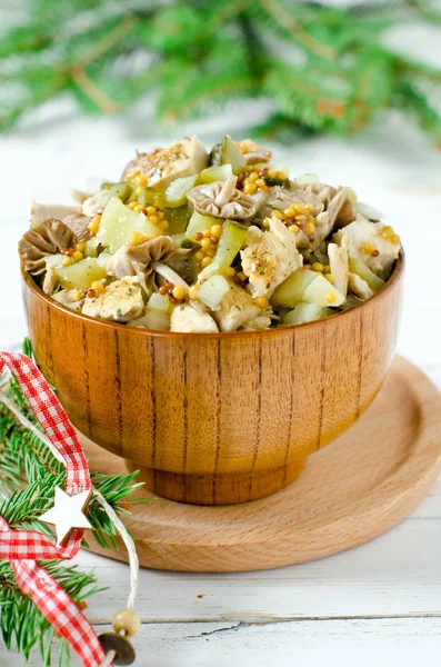 Noel salata tavuk, patates, Marine mantar 