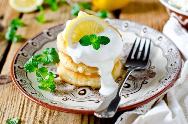 Cottage Cheese Pancakes Sour Cream — Stock Photo, Image