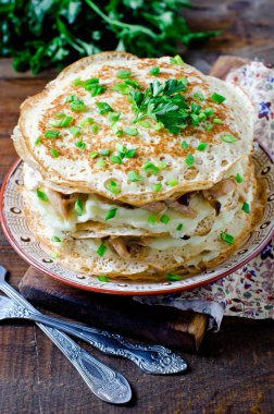 Krep pasta mantar ve tavuk