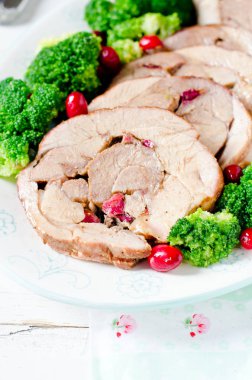 Türkiye'de uyluk brokoli ve kızılcık fırında rulo