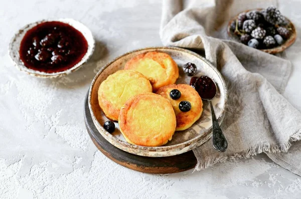 Glutenvrije Kaaspannenkoeken Met Bosbessen Ontbijt — Stockfoto