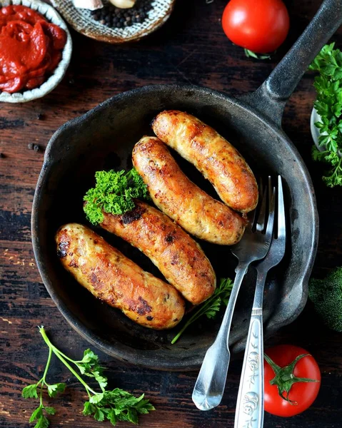 Salsicce Pollo Tacchino Fatte Casa Fritte Padella Picnic Rustico — Foto Stock