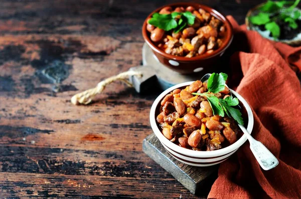 Beef Stew Beans Tomatoes Vegetables Dark Wooden Background — Stock Photo, Image