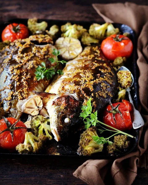 Baked Fish Vegetables Spices Mustard Baking Sheet Dark Wooden Background — Stock Photo, Image