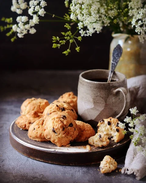 Homemade Cookies Oatmeal Chocolate Drops Plate Mug Coffee Breakfast Still — Stock Photo, Image