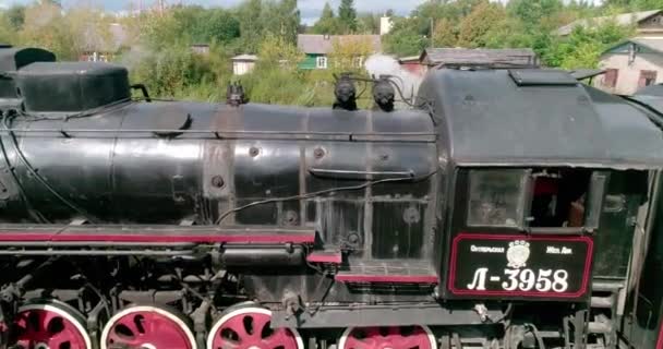 Locomotora de vapor aérea ferroviaria 201982413495709 cc — Vídeo de stock