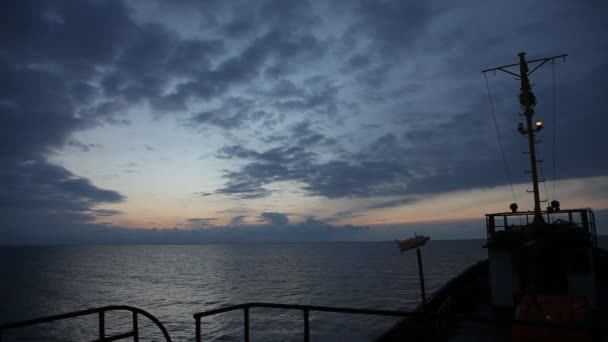 Θαλάσσιο ηλιοβασίλεμα timelapse. σκάφος κατάρτι σιλουέτα. 20160131090222 122 1 Βίντεο Αρχείου