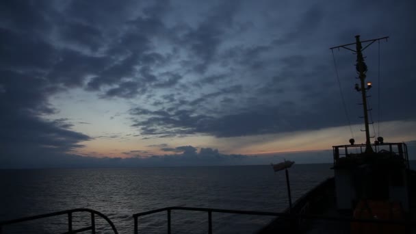 Θαλάσσιο ηλιοβασίλεμα timelapse. σκάφος κατάρτι σιλουέτα. 20160131090226 123 4 Βίντεο Αρχείου