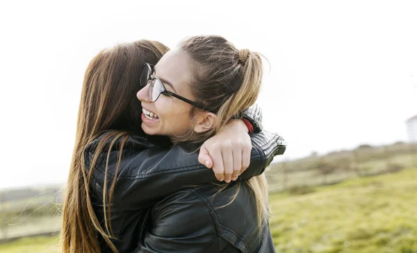 Zwei beste Freunde, die Spaß haben — Stockfoto