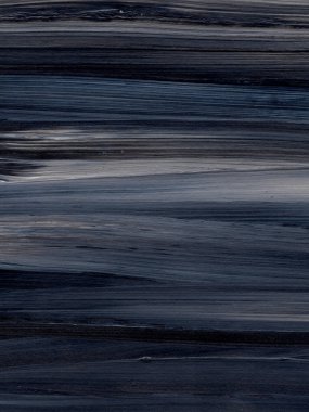 Yaratıcı siyah el boyası arka plan, duvar kağıdı, doku fırça darbeleriyle tuvale akrilik resmin yakın plan bir parçası. Modern sanat. Çağdaş sanat.