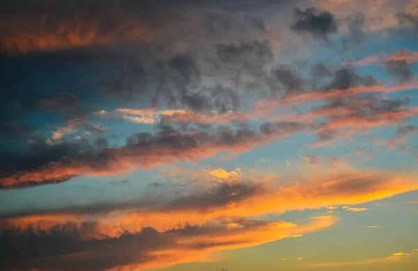 晚上间隔拍摄日落与云 — 图库照片