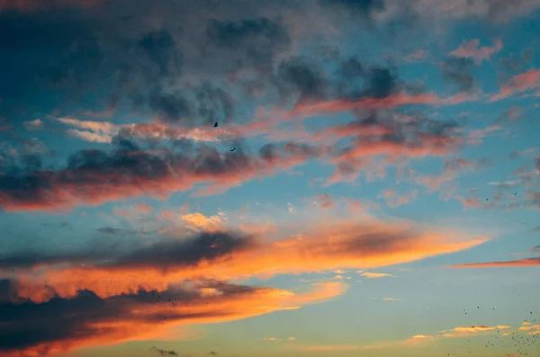晚上间隔拍摄日落与云 — 图库照片